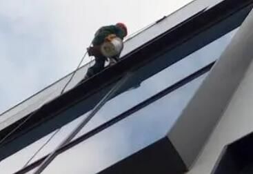 進(jìn)行襄陽(yáng)外墻清洗的時(shí)候，這些事項(xiàng)必須要注意！